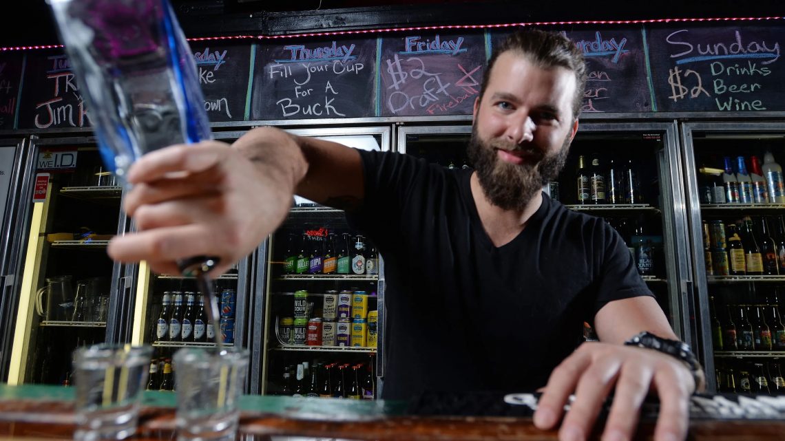 Why Being A Bartender Is A Lucrative Profession?