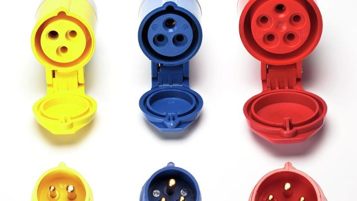 Industrial Plugs, Sockets & the Silent Strength of Quality Electronic Components