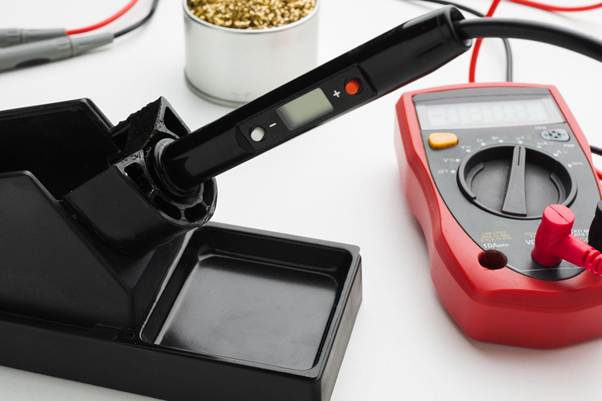 Safety First: Using Oscilloscope Current Probes with High Voltage Circuits Safety First: Using Oscilloscope Current Probes with High Voltage Circuits